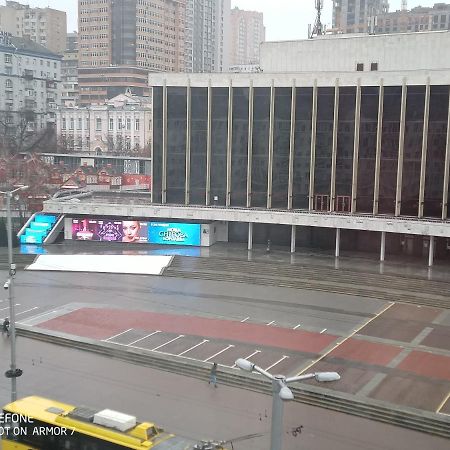 Двухкомнатная Квартира С Видом На Дворец Украина Κίεβο Εξωτερικό φωτογραφία